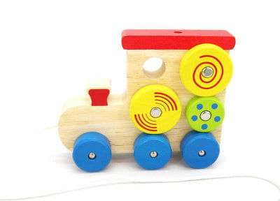 PULL ALONG SPINNING PATTERN TRAIN