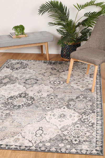 Ezra Grey Lantern Rug 200x290