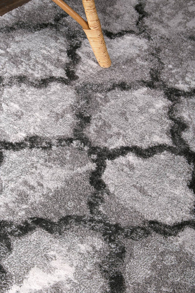 Yuzil Grey Lattice Rug 120x170cm