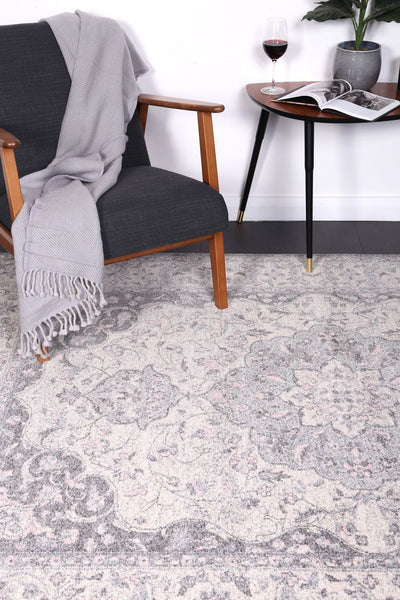 Delicate Grey Oriental Rug 160x230 cm