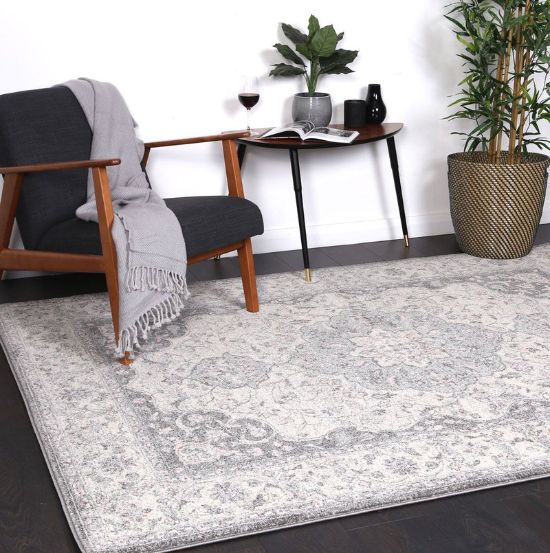 Delicate Grey Oriental Rug 160x230 cm