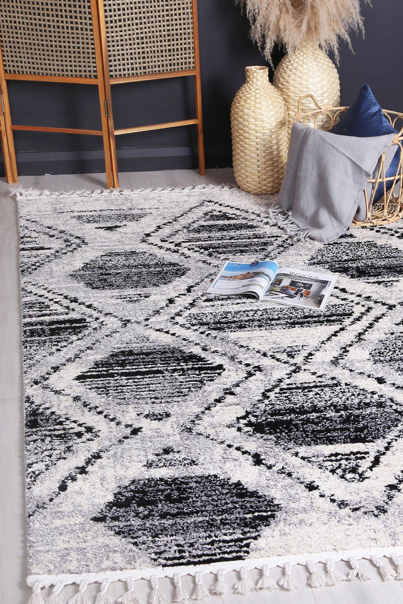 Myk Black White Diamond Rug 200x290 cm