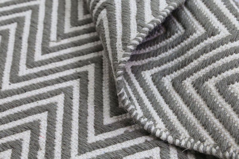 Natura Wool Fog Beige Chevron Rug 120x170 cm