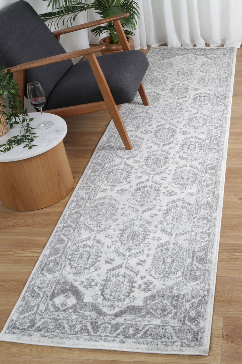 Ligures White Grey Traditional Rug 160X230cm