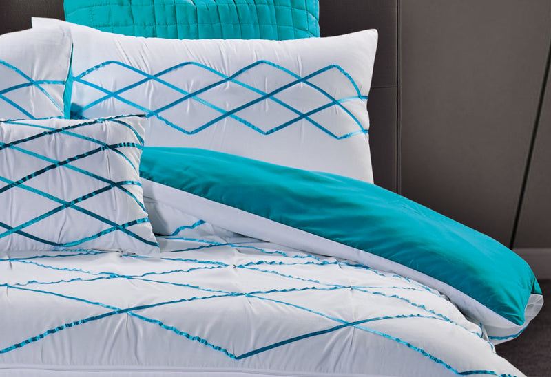 Luxton Super King Size White and Turquoise Blue Quilt Cover Set (3PCS)