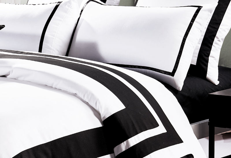 Luxton Super King Size Black and White Quilt Cover Set (3PCS)