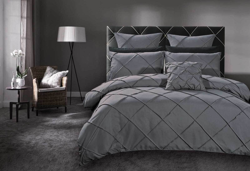 Luxton Super King Size Grey Diamond Pintuck Quilt Cover Set(3PCS)
